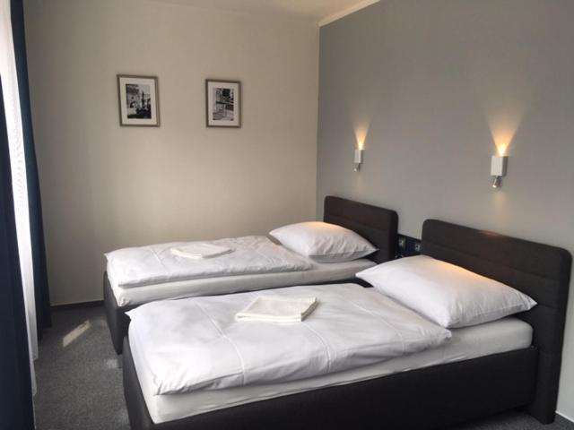 Hotel Trim ปาร์ดูบิตเซ ภายนอก รูปภาพ