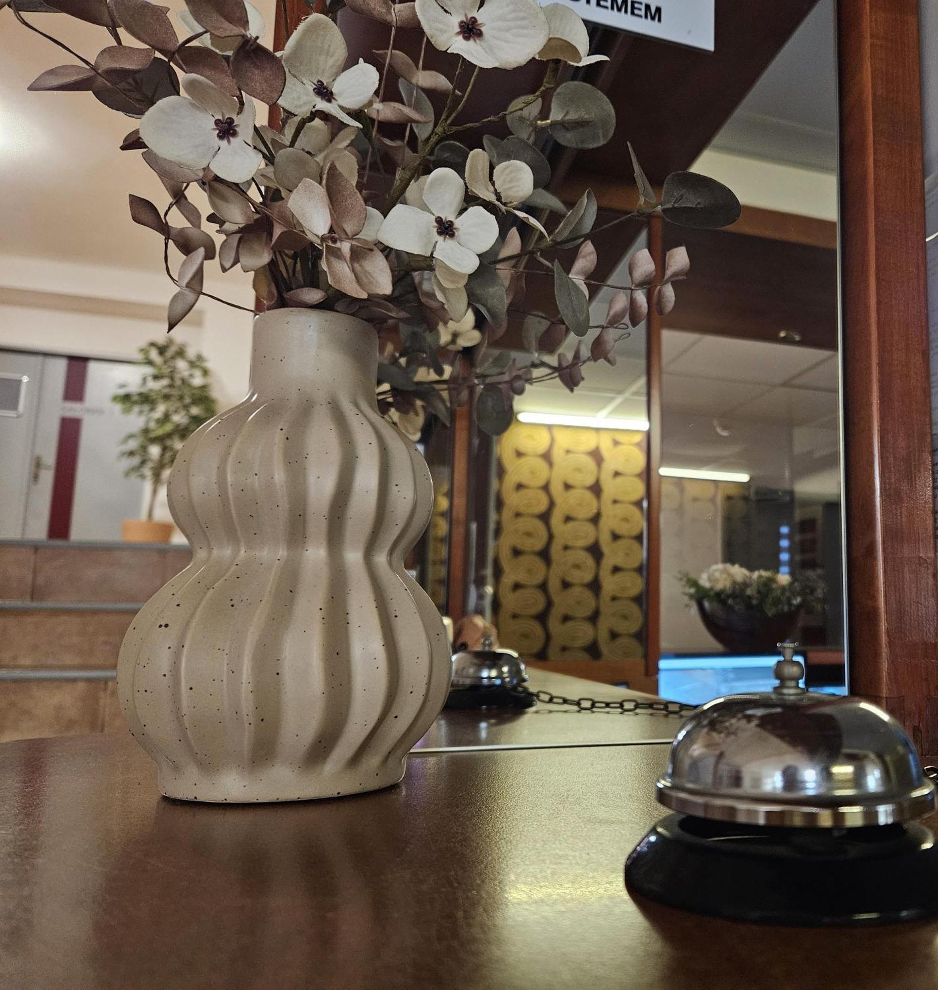 Hotel Trim ปาร์ดูบิตเซ ภายนอก รูปภาพ